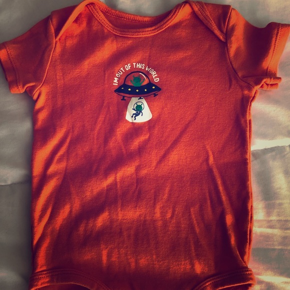 Baby/toddler orange onesie alien ufo - Picture 2 of 4